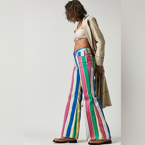 Wrangler Denim - Wrangler High Rise Wide-Leg Jeans in Multicolor Vertical Stripes